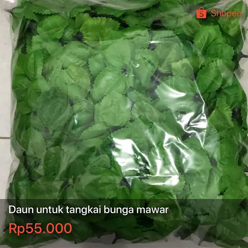 Kelopak Daun untuk Tangkai Bunga Mawar